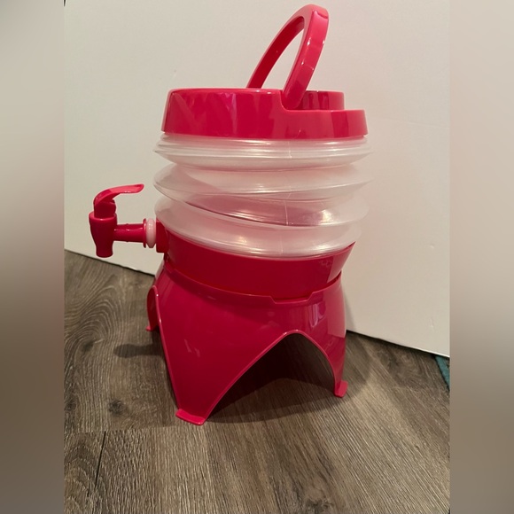 Space Saving Collapsible Drink Dispenser- NIB - Picture 3 of 6